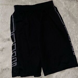 Kids Short Size 10/12 Ultra Performance.